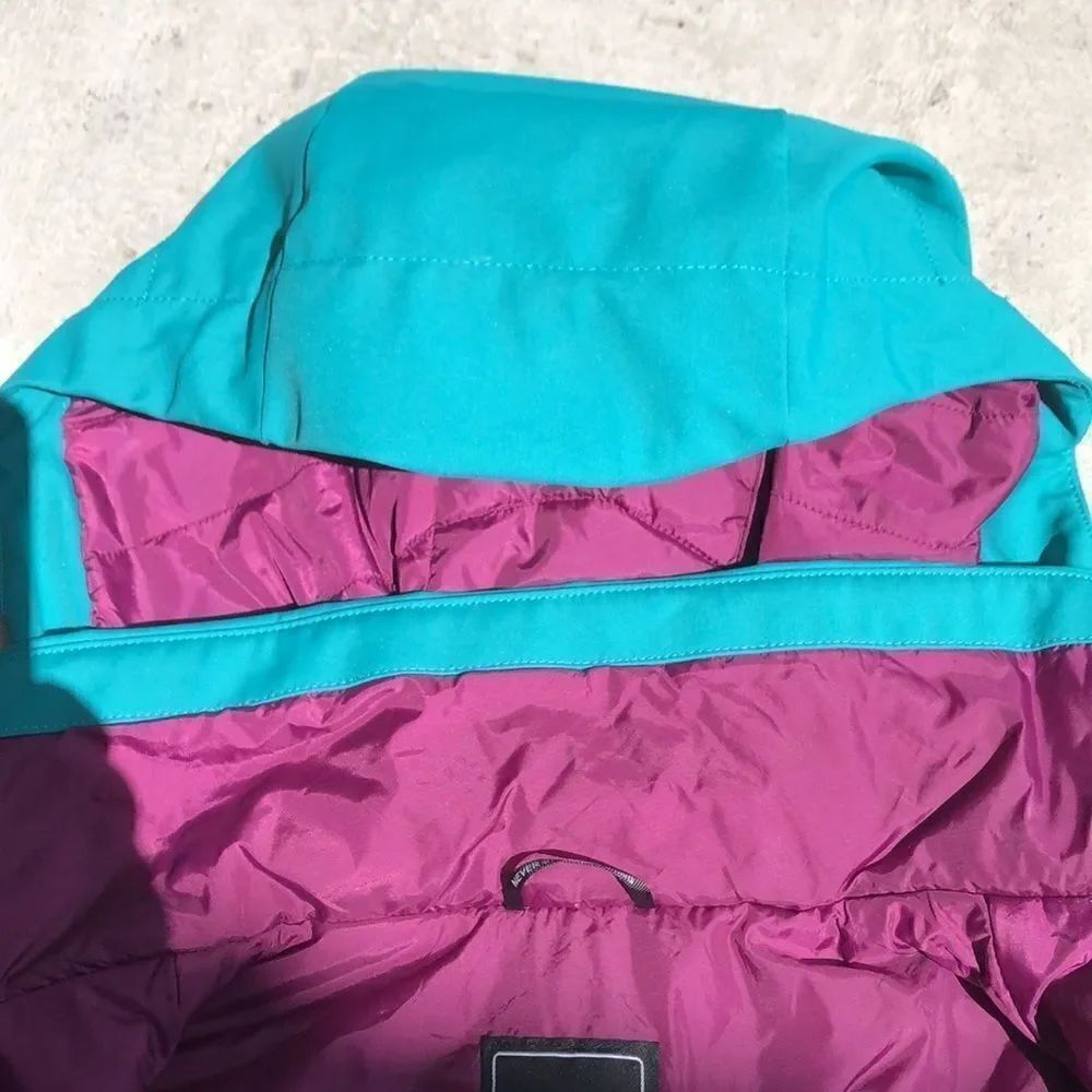 North Face Jacket - Picture 9 of 9